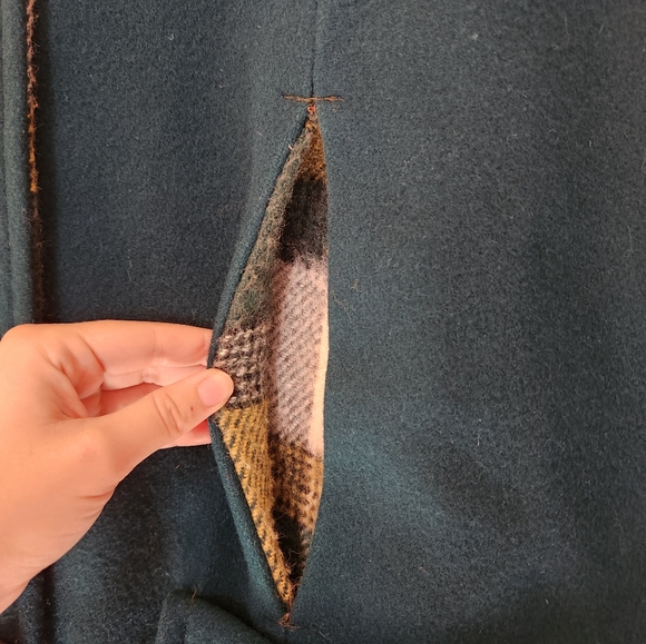 💛💚60's Reversible Cape💚💛 - Picture 8 of 10